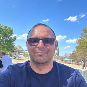 Meet your Posher, Julio